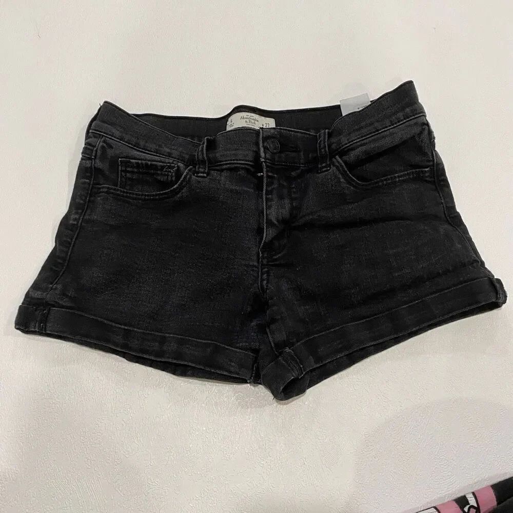 Abercrombie & Fitch Black Denim Cuffed Jean Shorts Size 4 / 27
